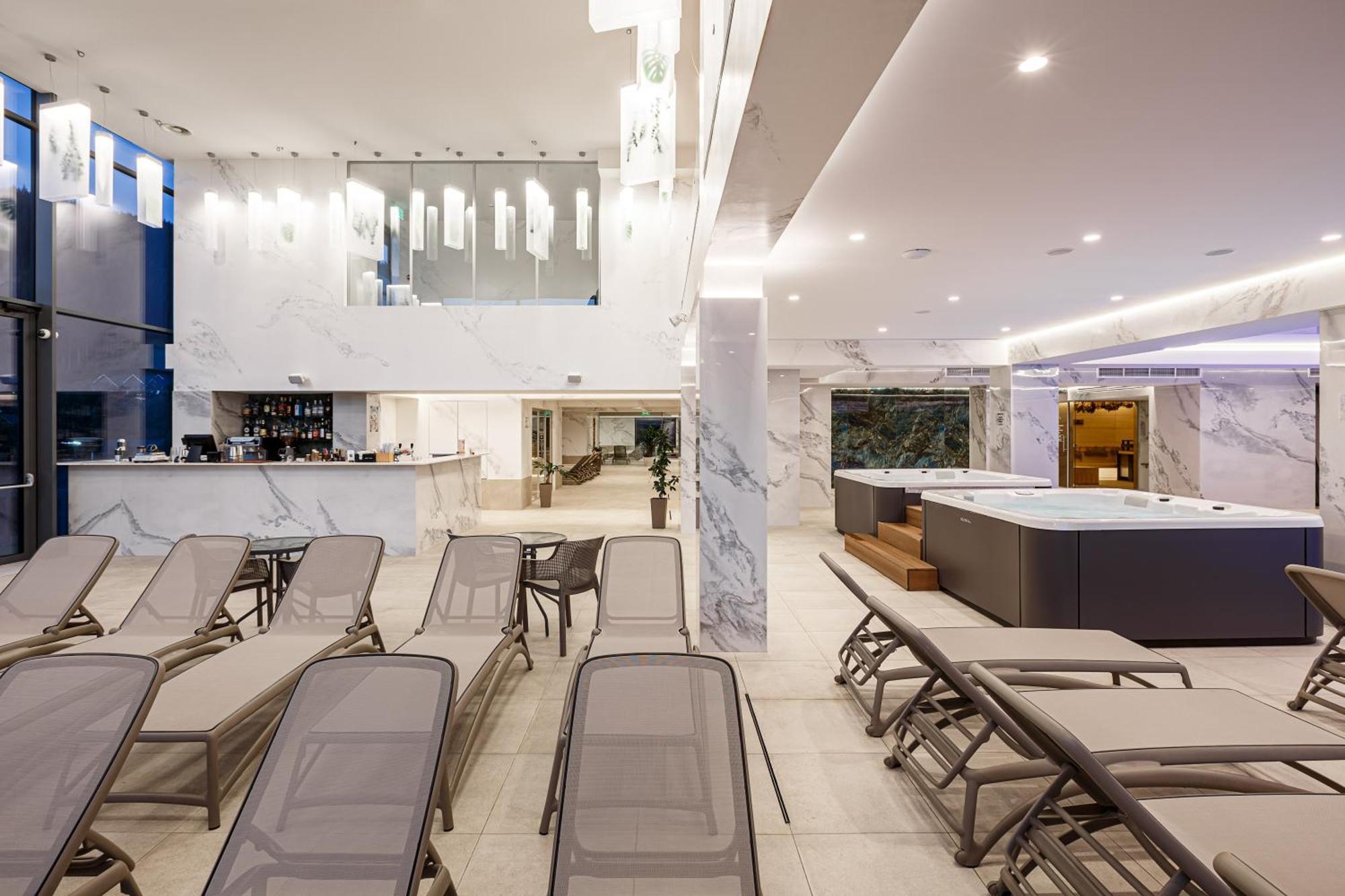 Tavel Hotel & Spa Буковел Екстериор снимка